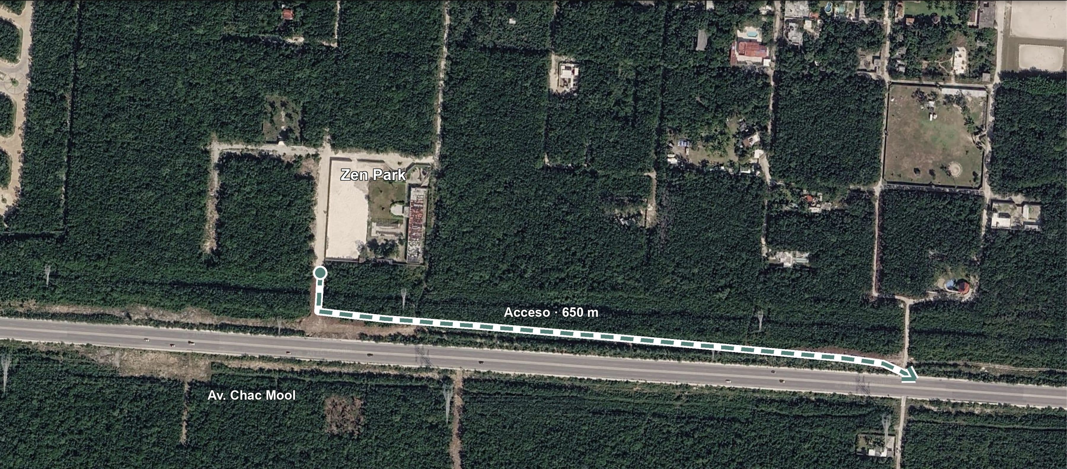 Acceso abierto hacia Av. Chac Mool — 650 m en paralelo (paso de fauna respetado)